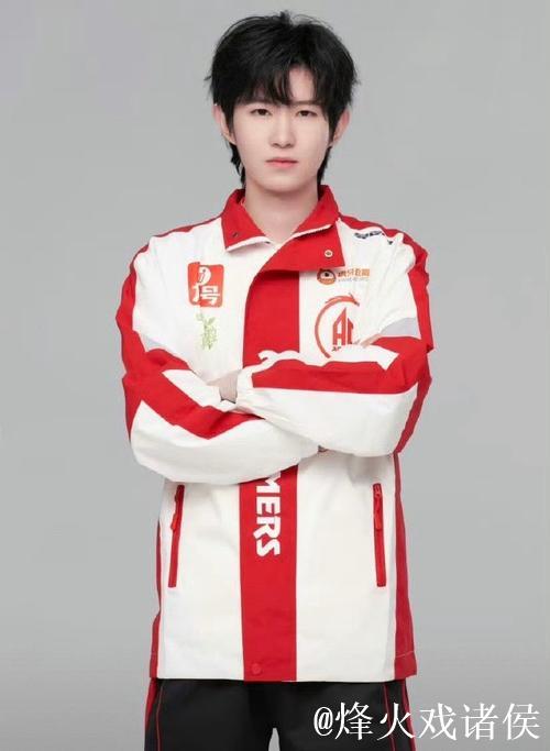 2025百度影响力电竞人物:一诺、无畏、九尾、花海、33Svan 2025百度影响力电竞人物:一诺、无畏、九尾、花海、33Svan